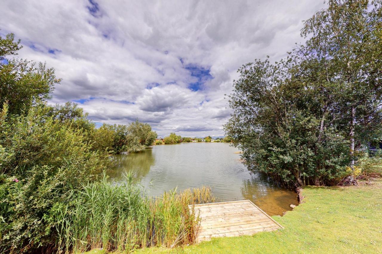 Tattershall Vip Lodge- Lakeside Setting With Hot Tub And Private Fishing Peg Situated On Osprey Lake Tattershall Park Екстер'єр фото